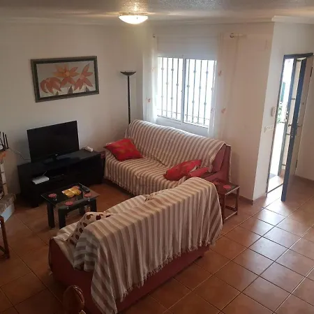 Holiday home Cabo Roig ✓3 Bdr Sleeps 5✓pool View✓family Friendly ✓walking Distance To Amenities & Orihuela