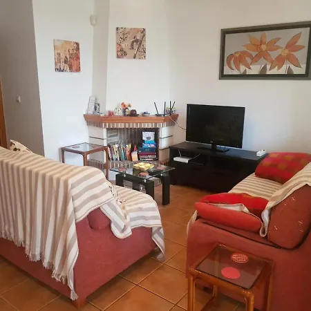 Cabo Roig ✓3 Bdr Sleeps 5✓pool View✓family Friendly ✓walking Distance To Amenities & Holiday home *